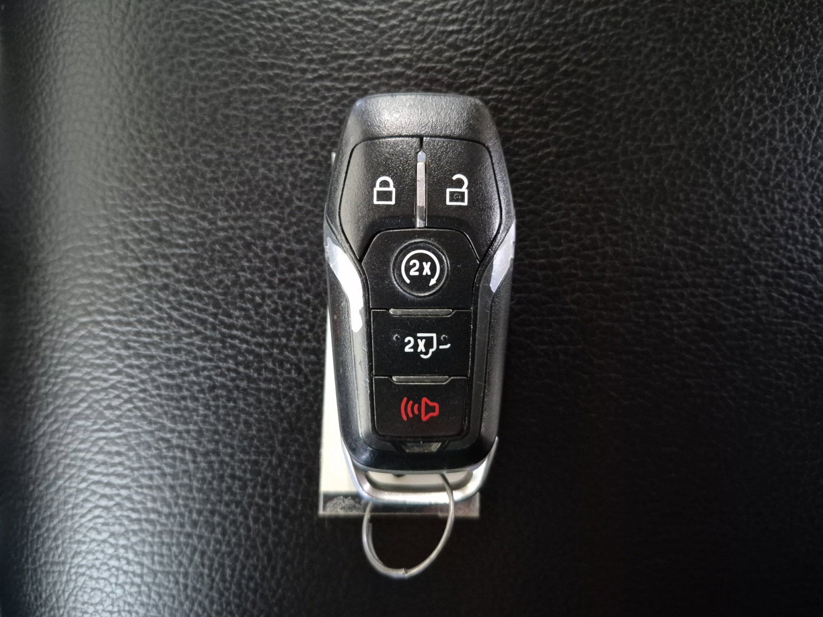Used 2015 Ford F150 Lariat w/ Equipment Group 502A Luxury AWD/4WD image 28