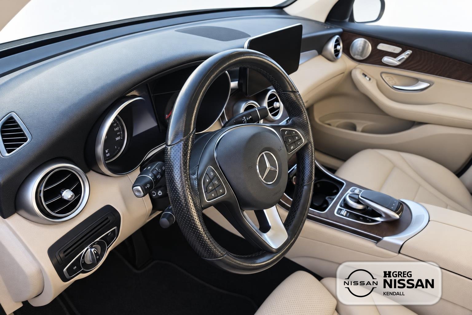 Used 2019 Mercedes-Benz GLC 350e 4MATIC image 8
