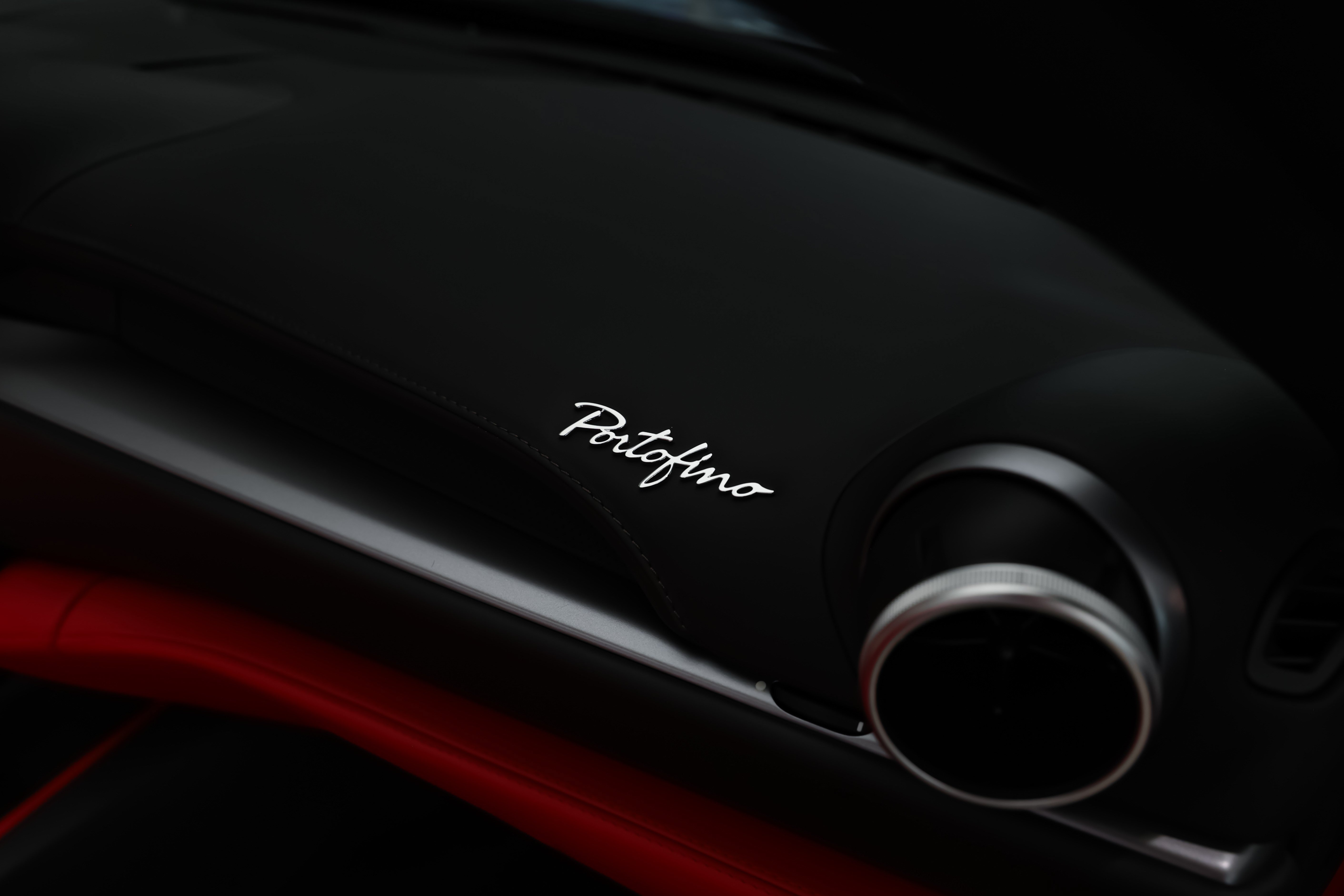 Used 2019 Ferrari Portofino RWD image 38