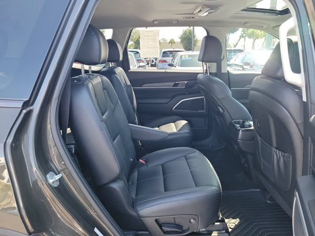 Used 2022 Kia Telluride EX w/ EX Premium Package AWD/4WD image 10
