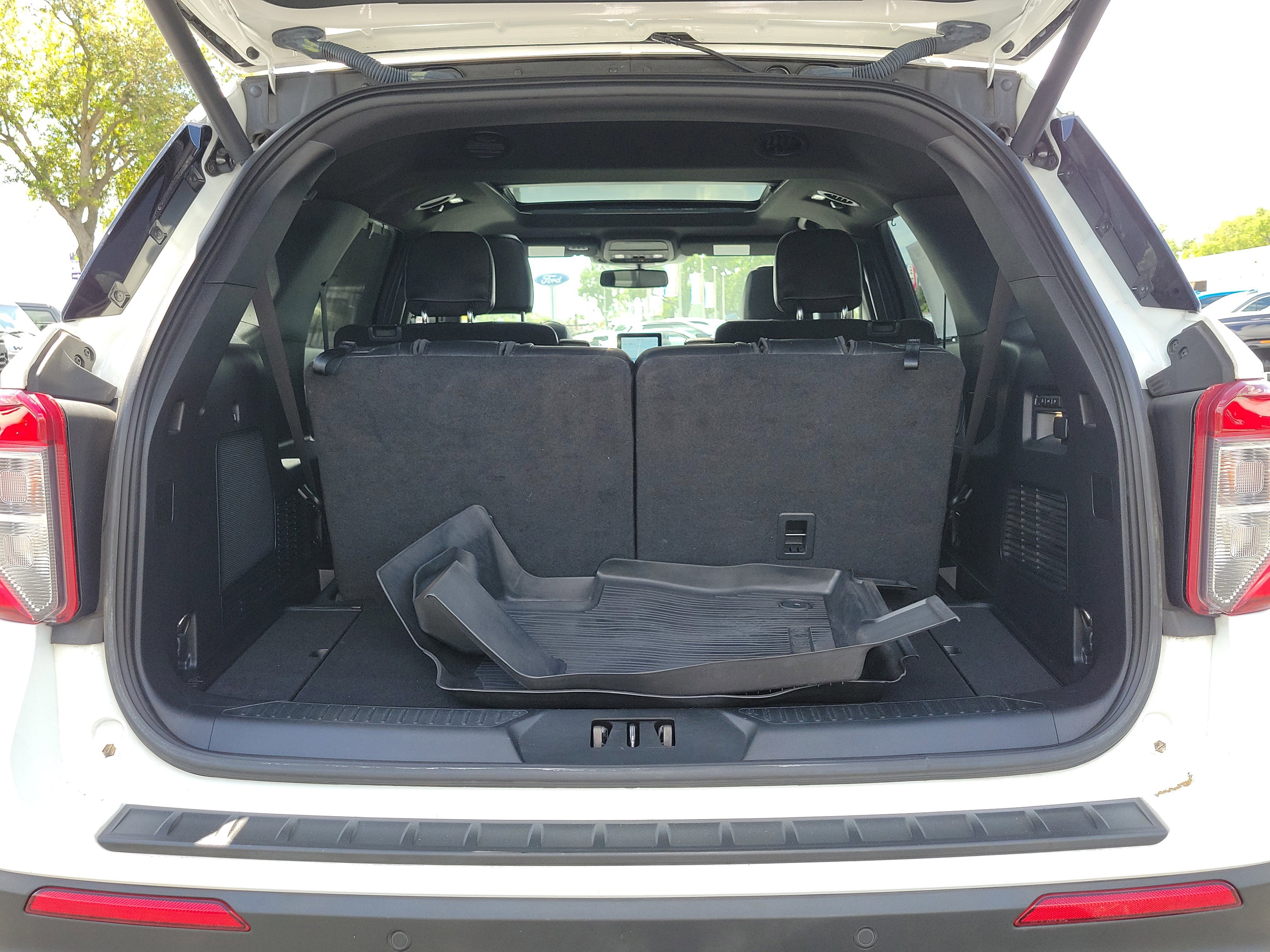 Certified 2022 Ford Explorer ST w/ Equipment Group 401A AWD/4WD image 10