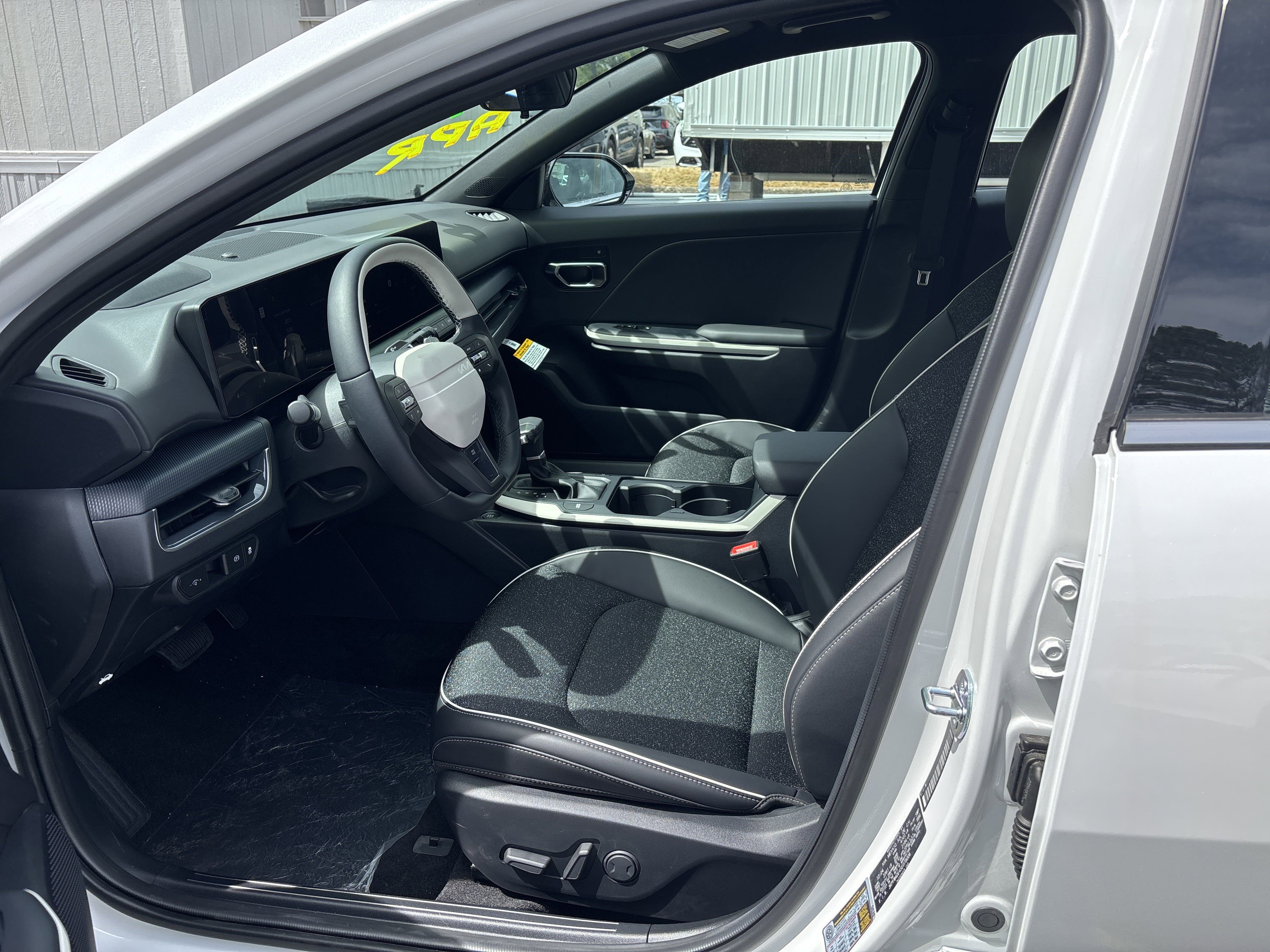 New 2025 Kia K4 GT-Line image 11