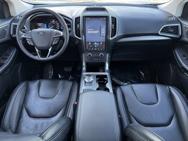 Certified 2022 Ford Edge Titanium w/ Class II Trailer Tow Package image 7