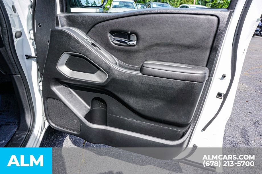 Used 2023 Nissan Frontier SV image 52