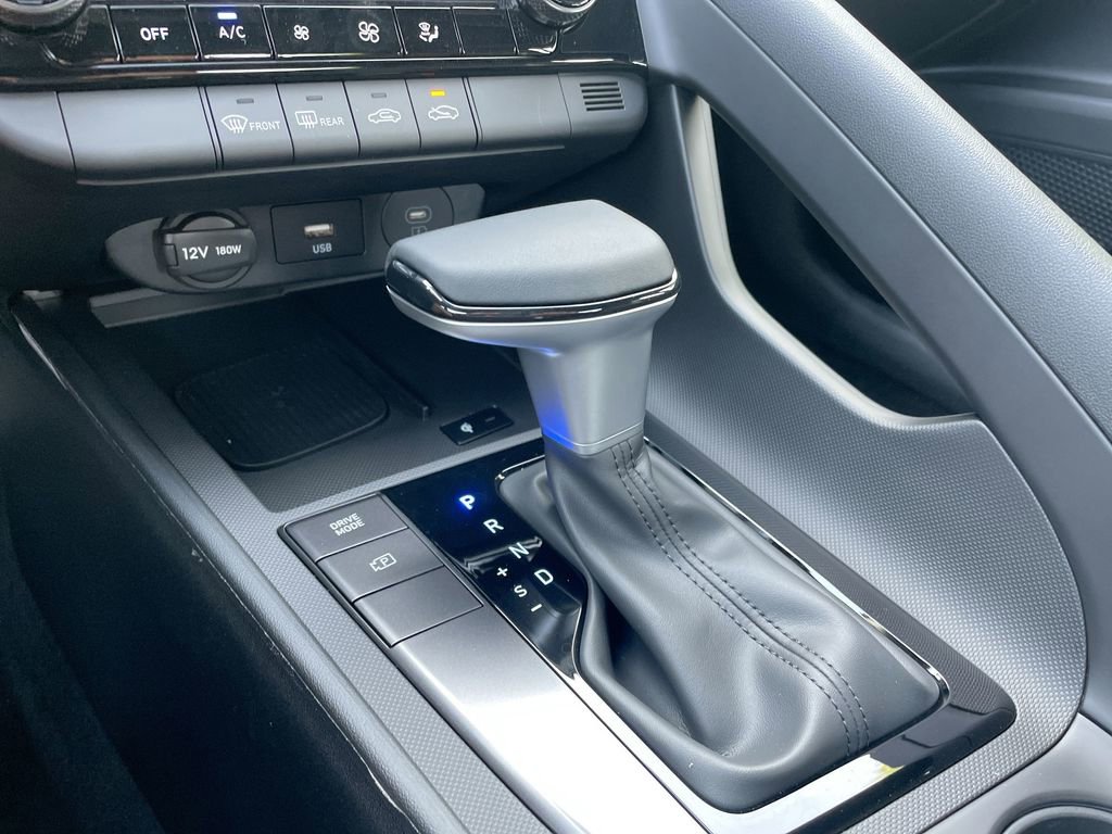 Used 2025 Hyundai Elantra Sport image 45