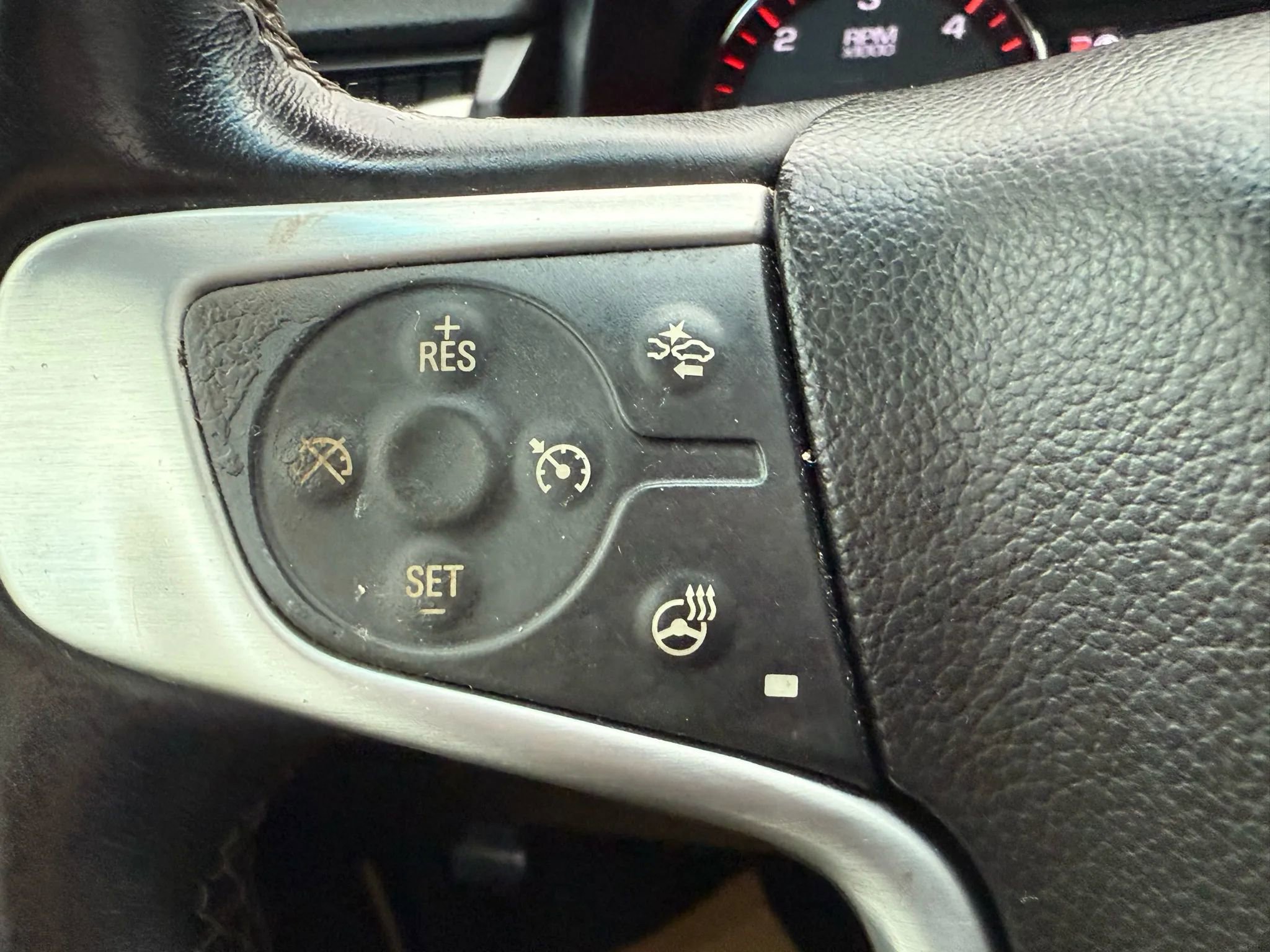 Used 2015 GMC Yukon SLT w/ Open Road Package image 32