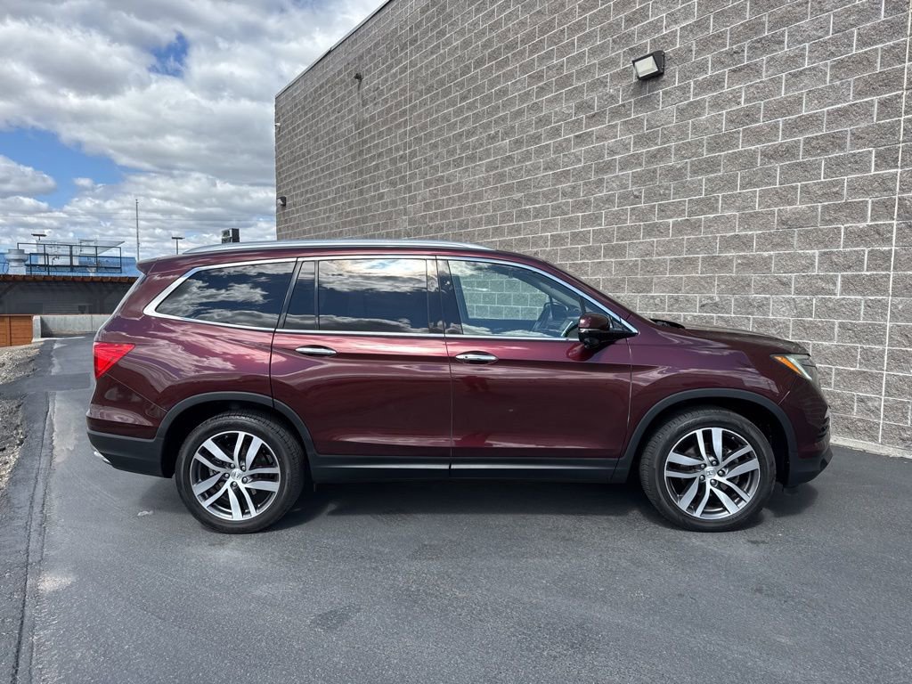 Used 2017 Honda Pilot Touring image 4