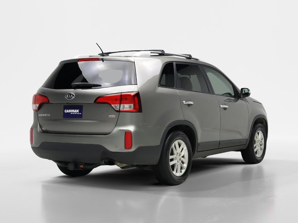 Used 2015 Kia Sorento LX image 8