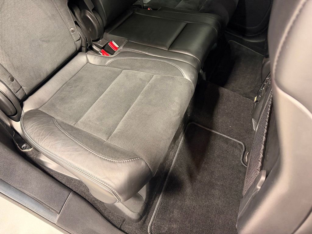 Used 2012 Jeep Grand Cherokee SRT8 w/ Luxury Group II image 25