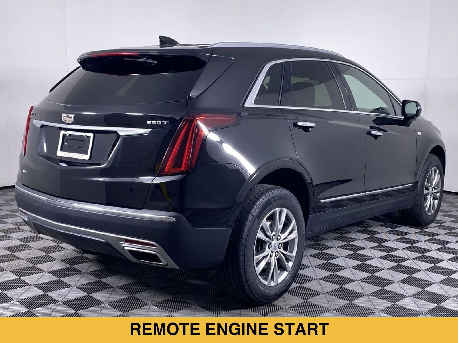 Certified 2022 Cadillac XT5 Premium Luxury AWD/4WD image 39