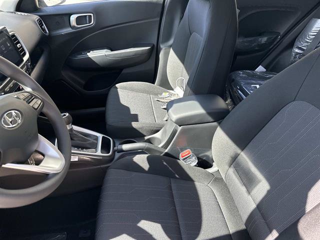 New 2026 Hyundai Venue SE FWD image 21