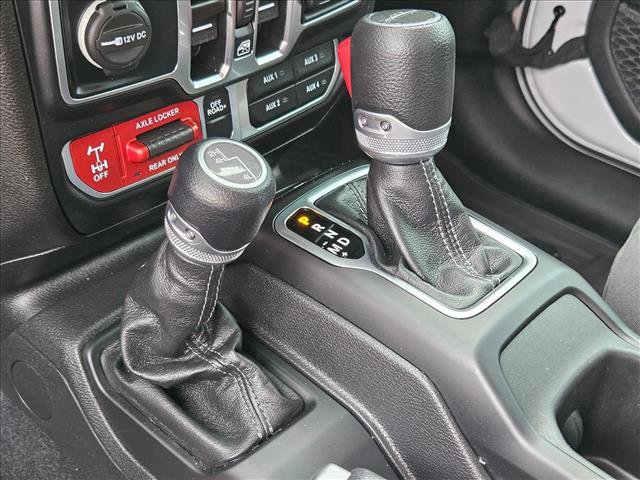 Used 2024 Jeep Gladiator Mojave w/ Safety Group AWD/4WD image 20