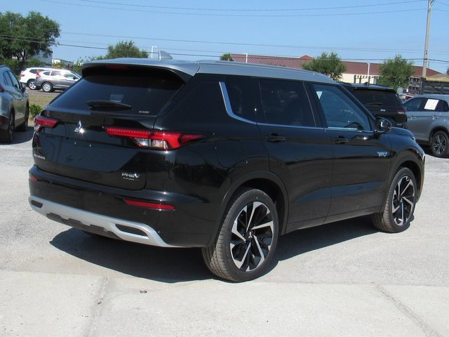 New 2025 Mitsubishi Outlander SEL image 3