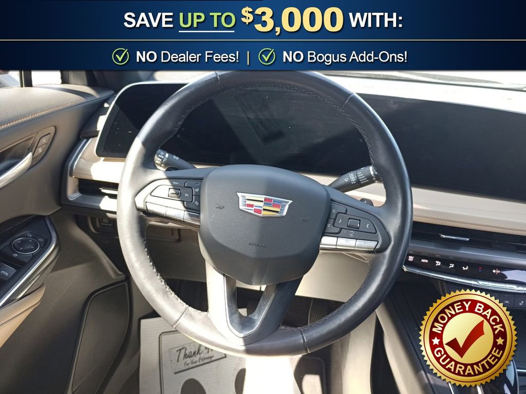 Used 2024 Cadillac XT4 Luxury w/ Cold Weather Package FWD image 18