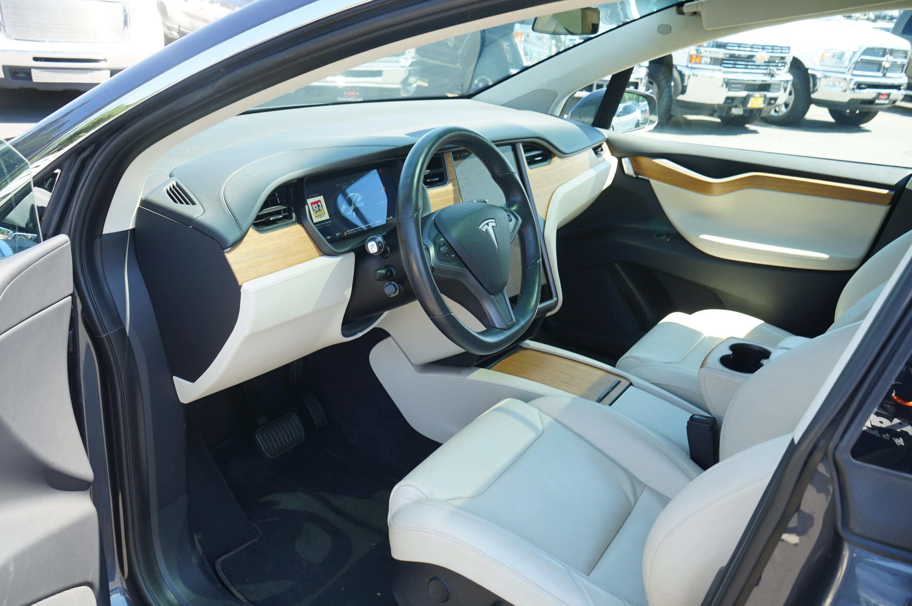 Used 2018 Tesla Model X 75D AWD/4WD image 12