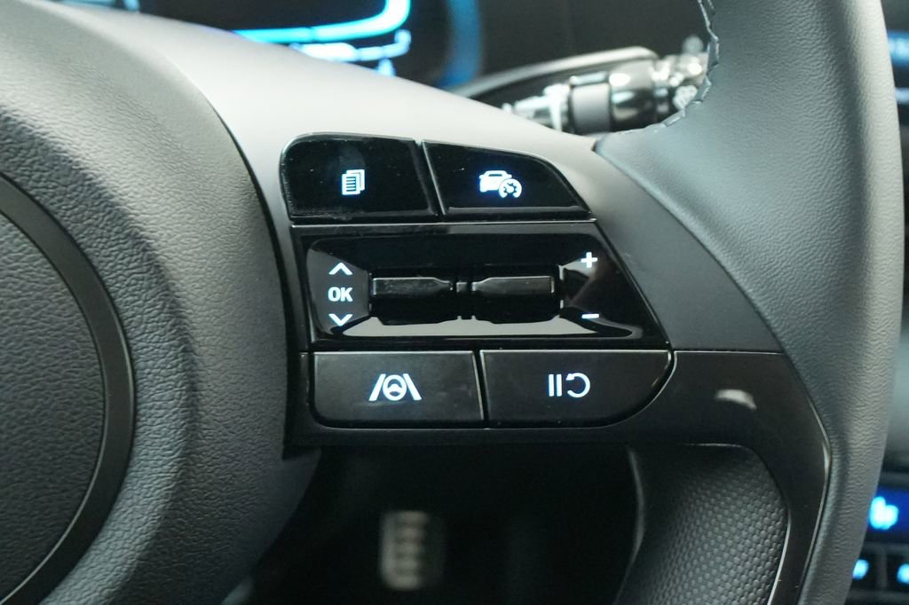 New 2026 Hyundai Elantra Sport image 33