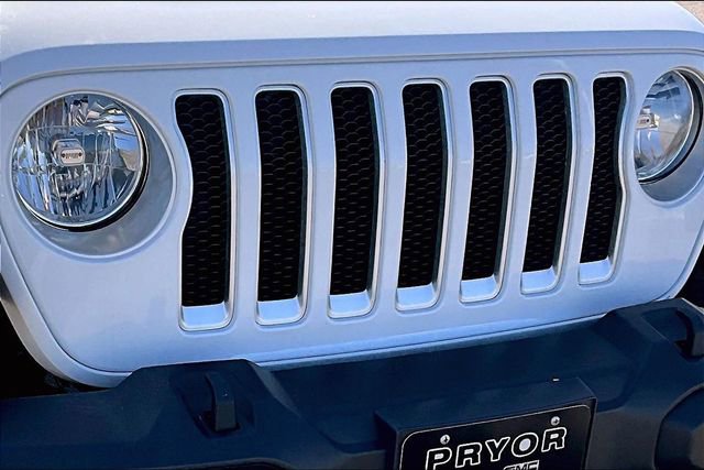 Used 2023 Jeep Wrangler Sahara image 33