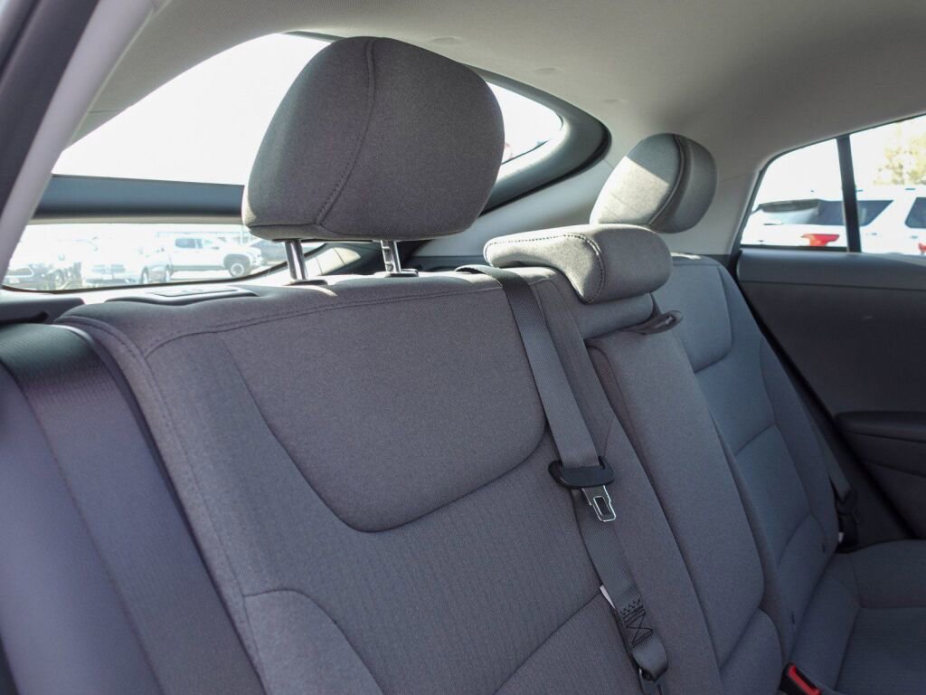 Used 2022 Hyundai Ioniq SE image 13