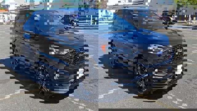 Certified 2023 Ford Edge ST image 3