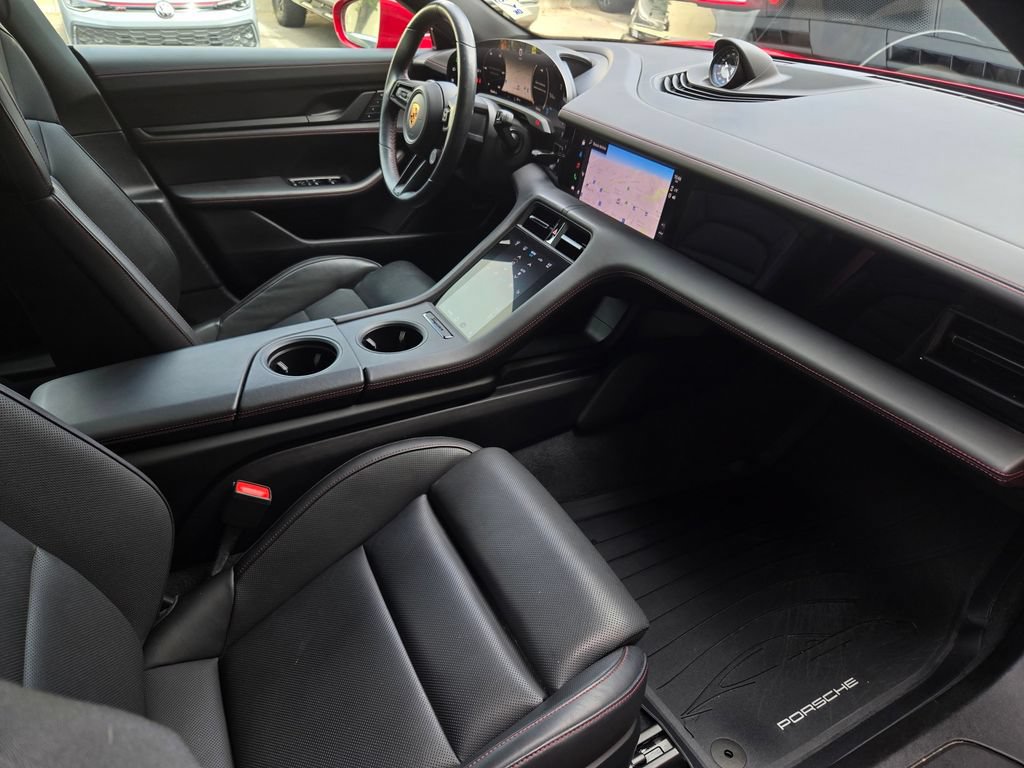Used 2022 Porsche Taycan 4 Cross Turismo AWD/4WD image 21