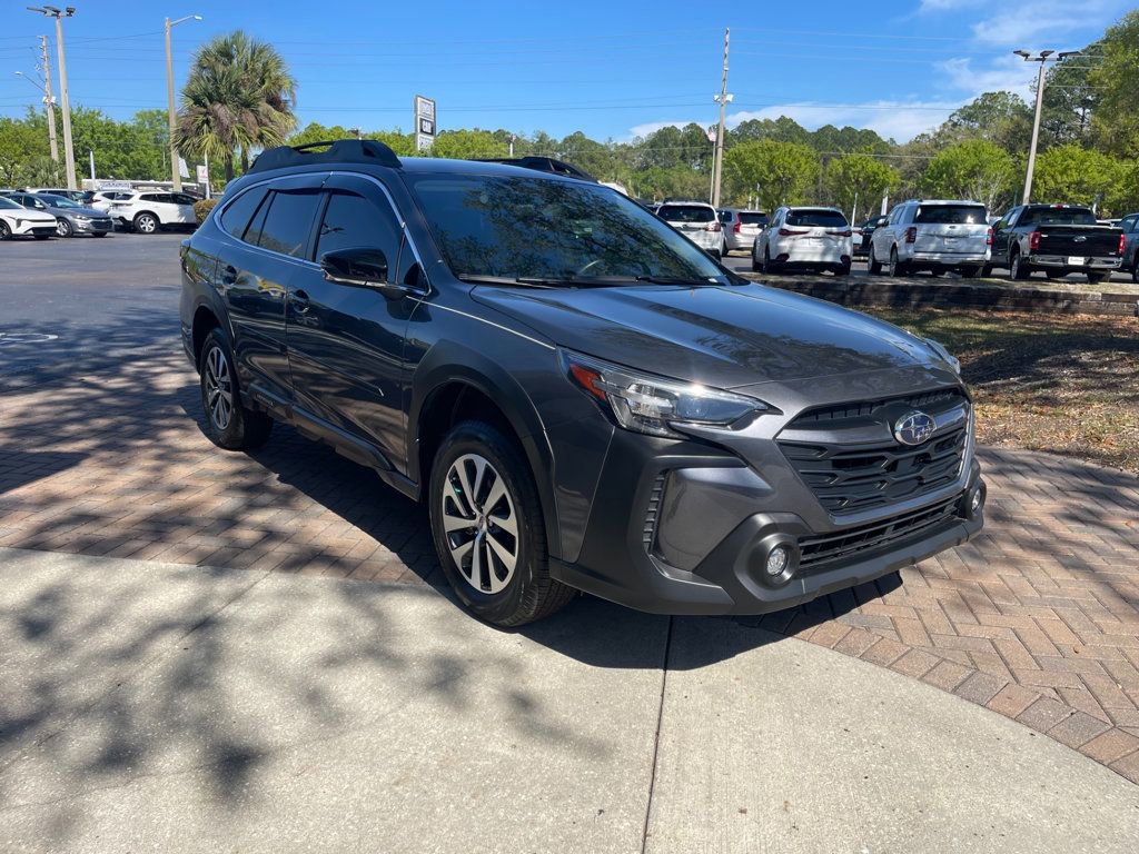 Used 2025 Subaru Outback Premium image 17