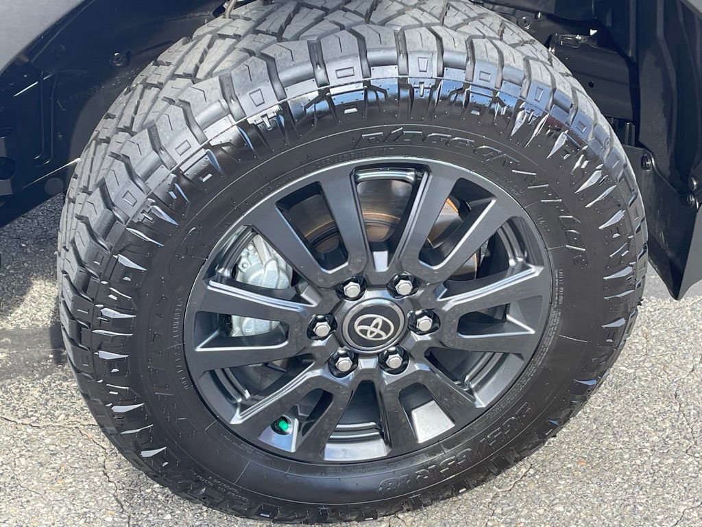 Used 2025 Toyota Land Cruiser image 28