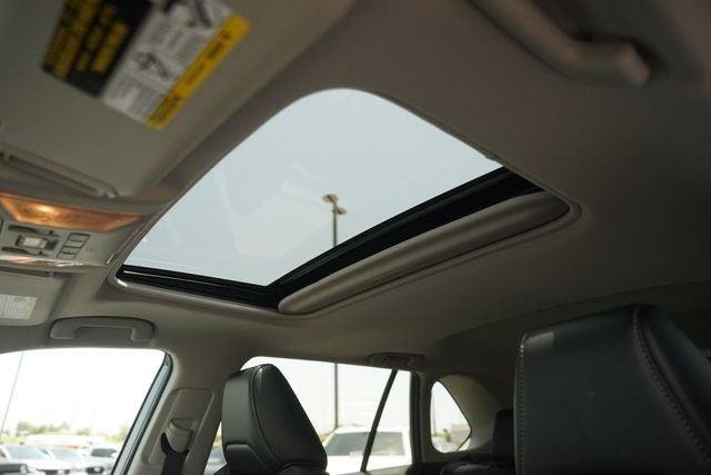 Used 2021 Toyota RAV4 XLE Premium AWD/4WD image 11