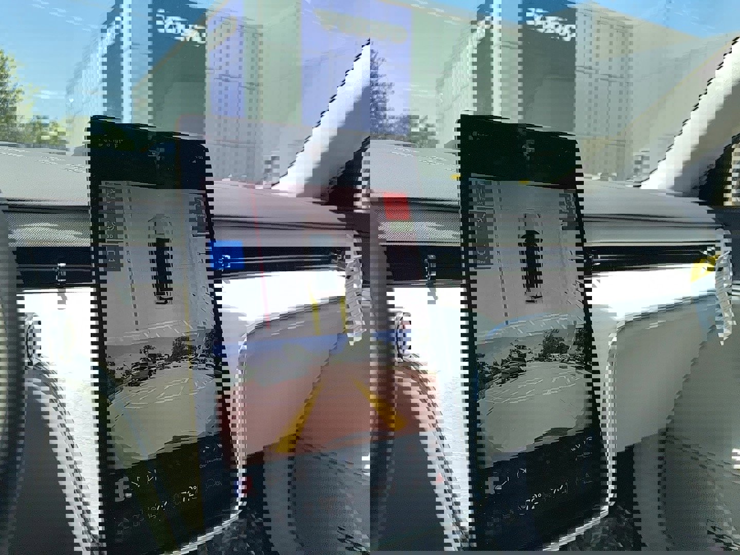 Used 2025 Volvo EX90 Ultra image 25