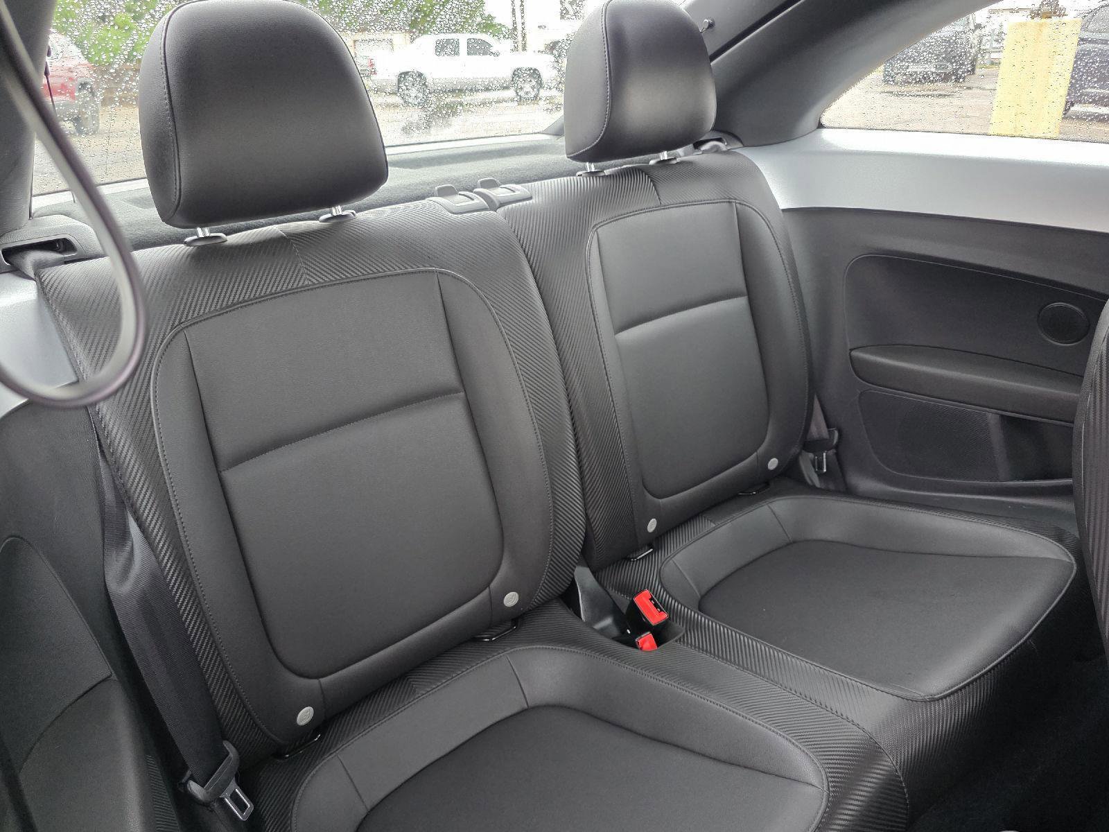 Used 2014 Volkswagen Beetle 2.5 FWD image 29