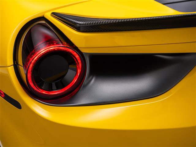 Used 2018 Ferrari 488 GTB image 35
