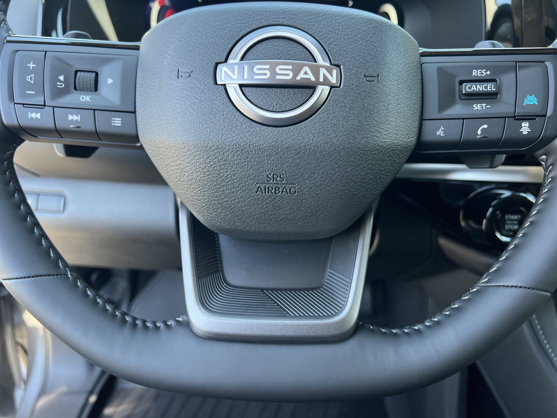 New 2026 Nissan Pathfinder SL w/ Cargo Package FWD image 9