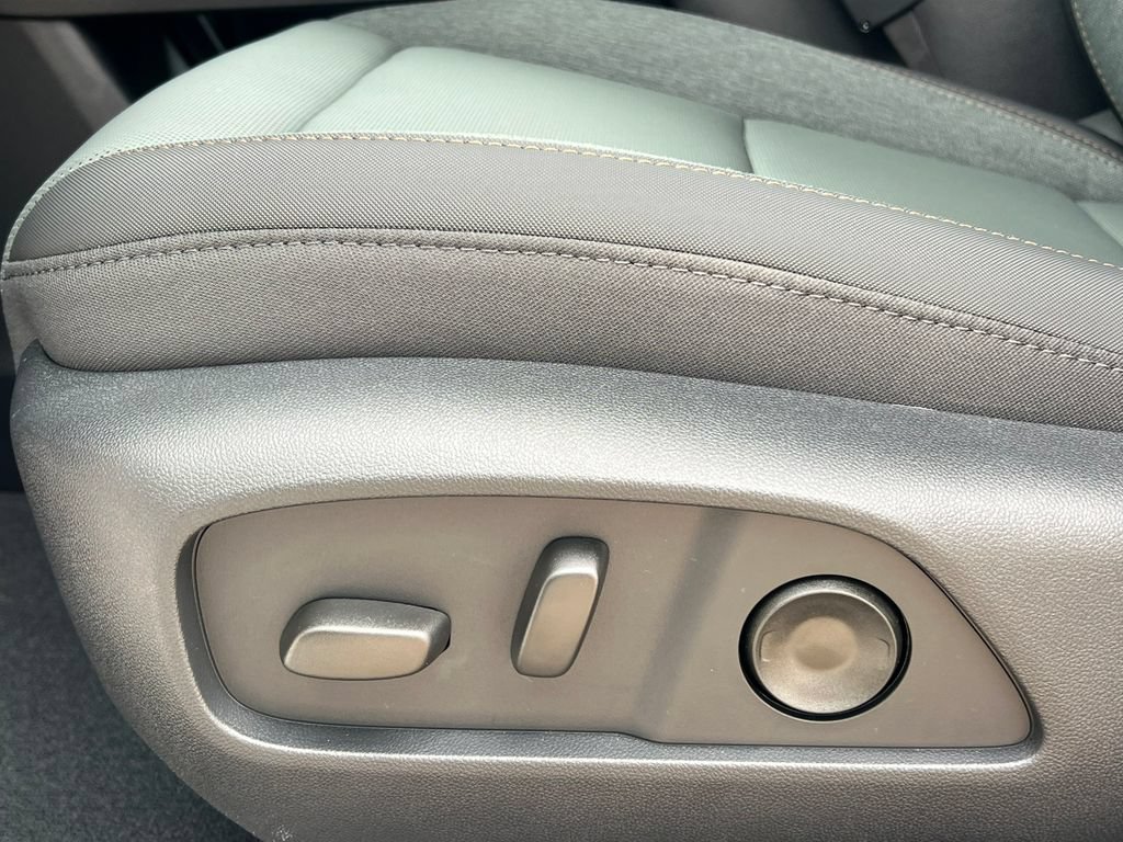 New 2027 GMC Terrain AT4 AWD/4WD image 8