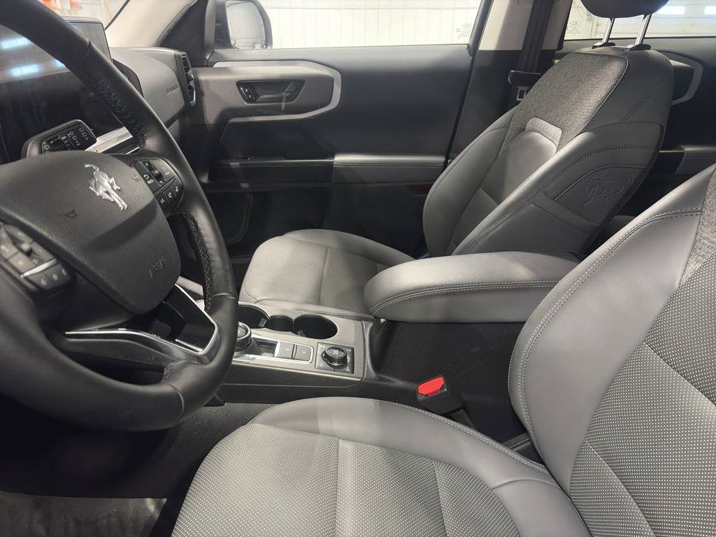 Used 2025 Ford Bronco Sport Badlands image 38