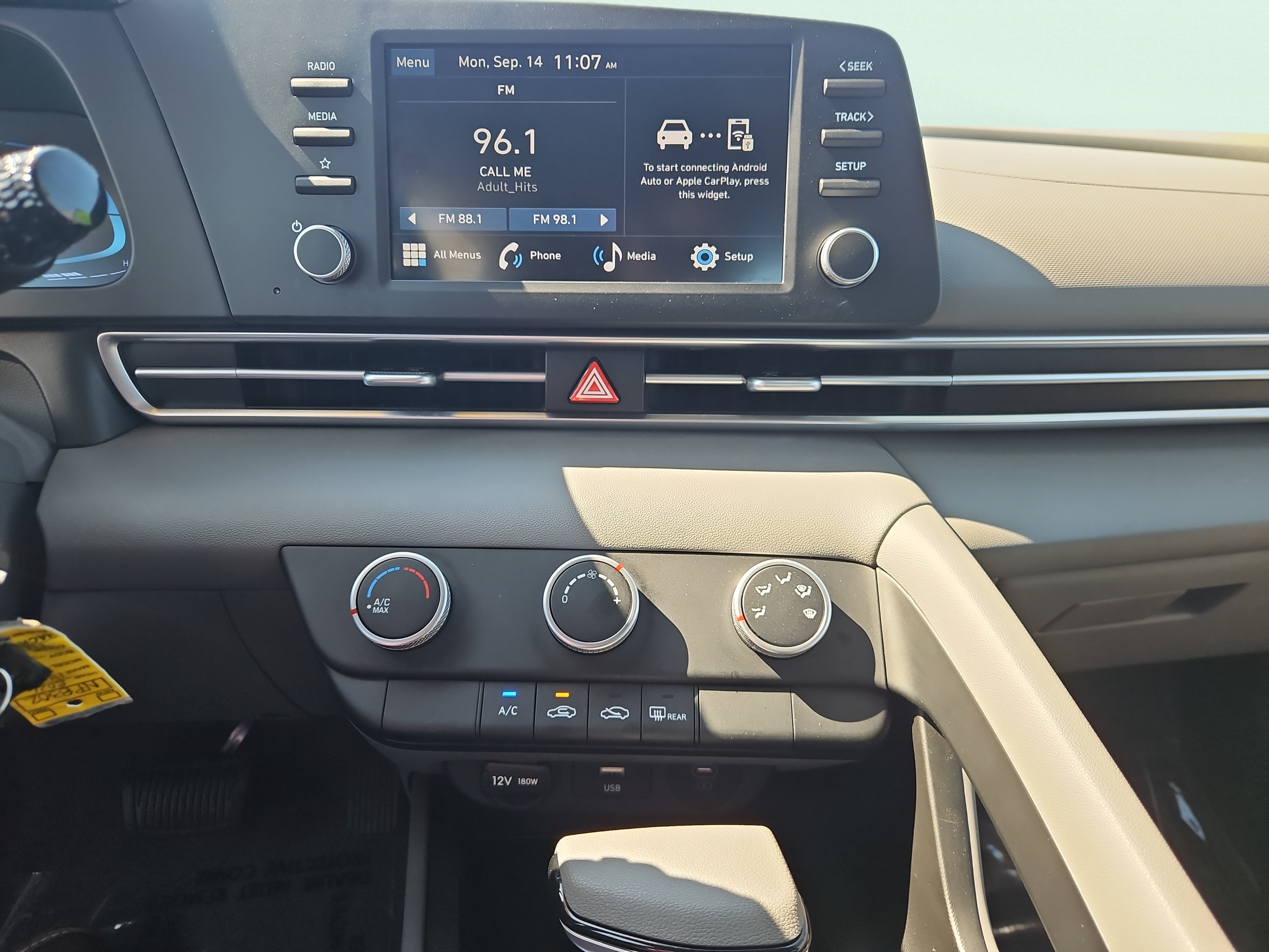 Certified 2026 Hyundai Elantra SE FWD image 11