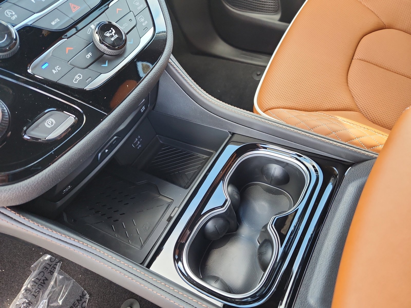 New 2026 Chrysler Pacifica Pinnacle image 16