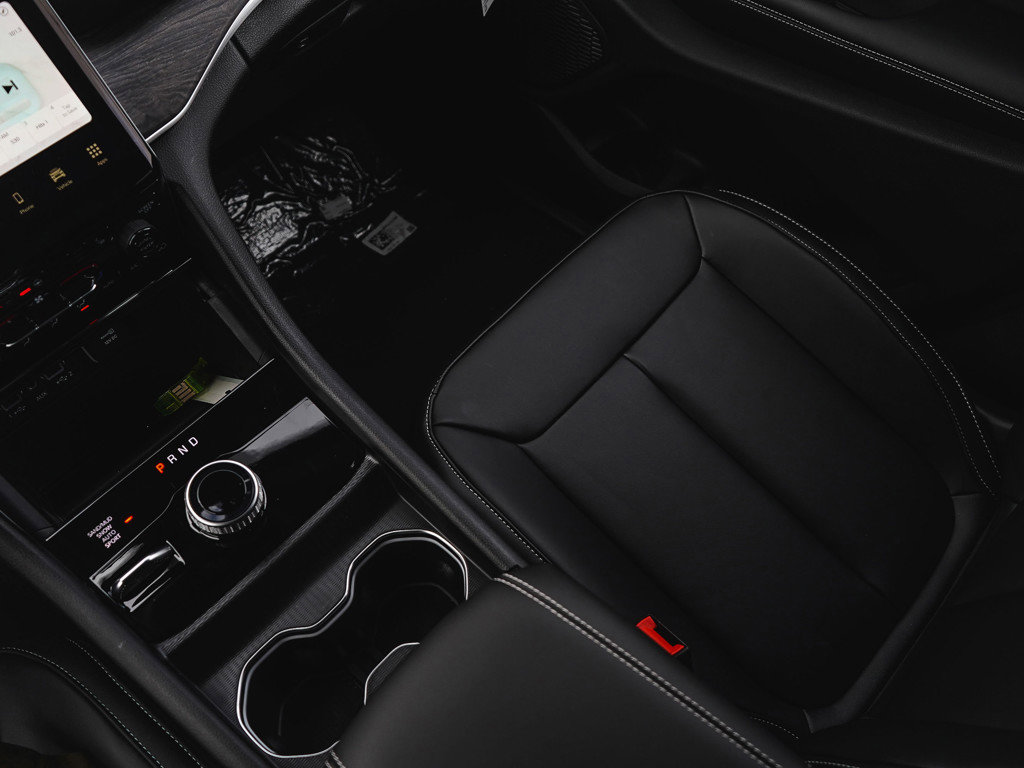 New 2025 Jeep Grand Cherokee Limited image 25