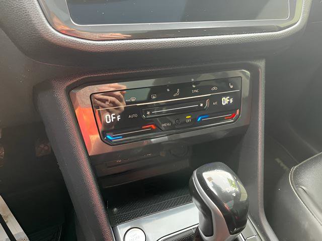 Used 2022 Volkswagen Tiguan SE image 19