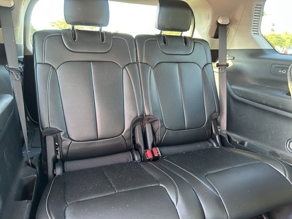 Used 2023 Jeep Grand Cherokee L Limited AWD/4WD image 21