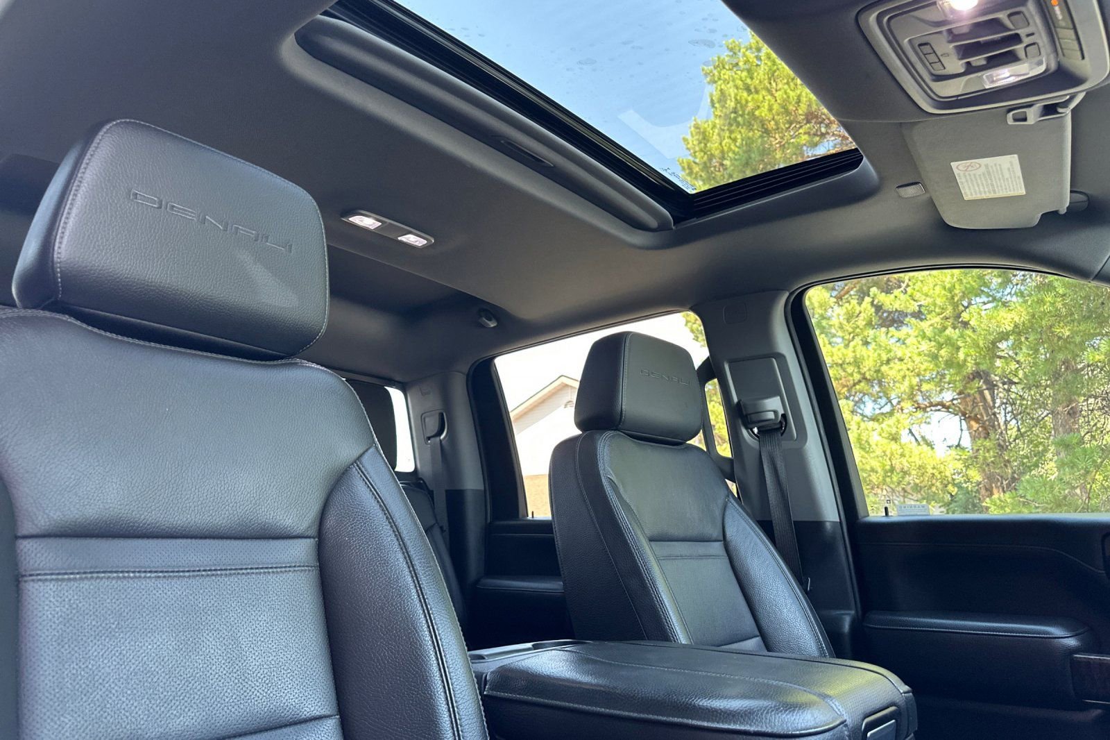 Used 2023 GMC Sierra 2500 Denali w/ Denali Ultimate Package image 16