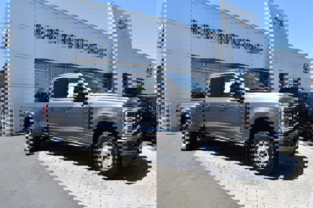 New 2025 Ford F350 XL image 1