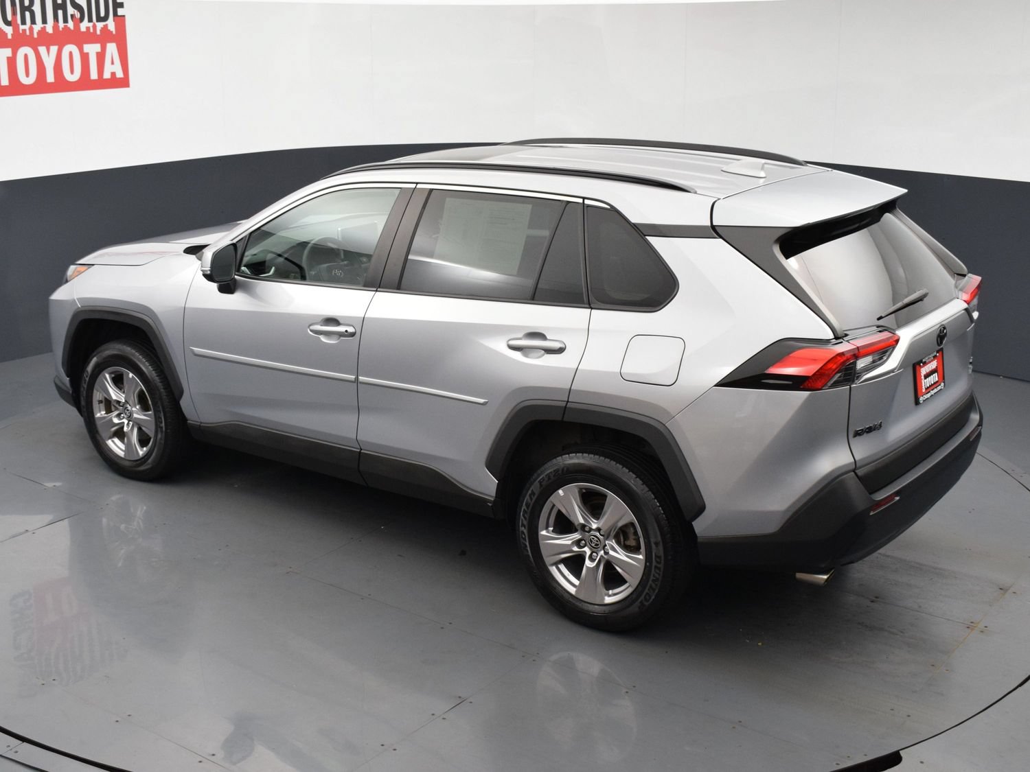 Used 2023 Toyota RAV4 XLE w/ Convenience Package AWD/4WD image 21