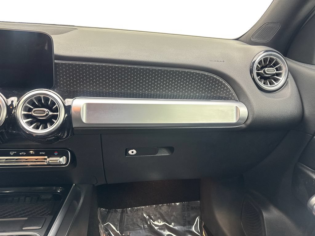 Used 2025 Mercedes-Benz GLB 250 4MATIC image 56