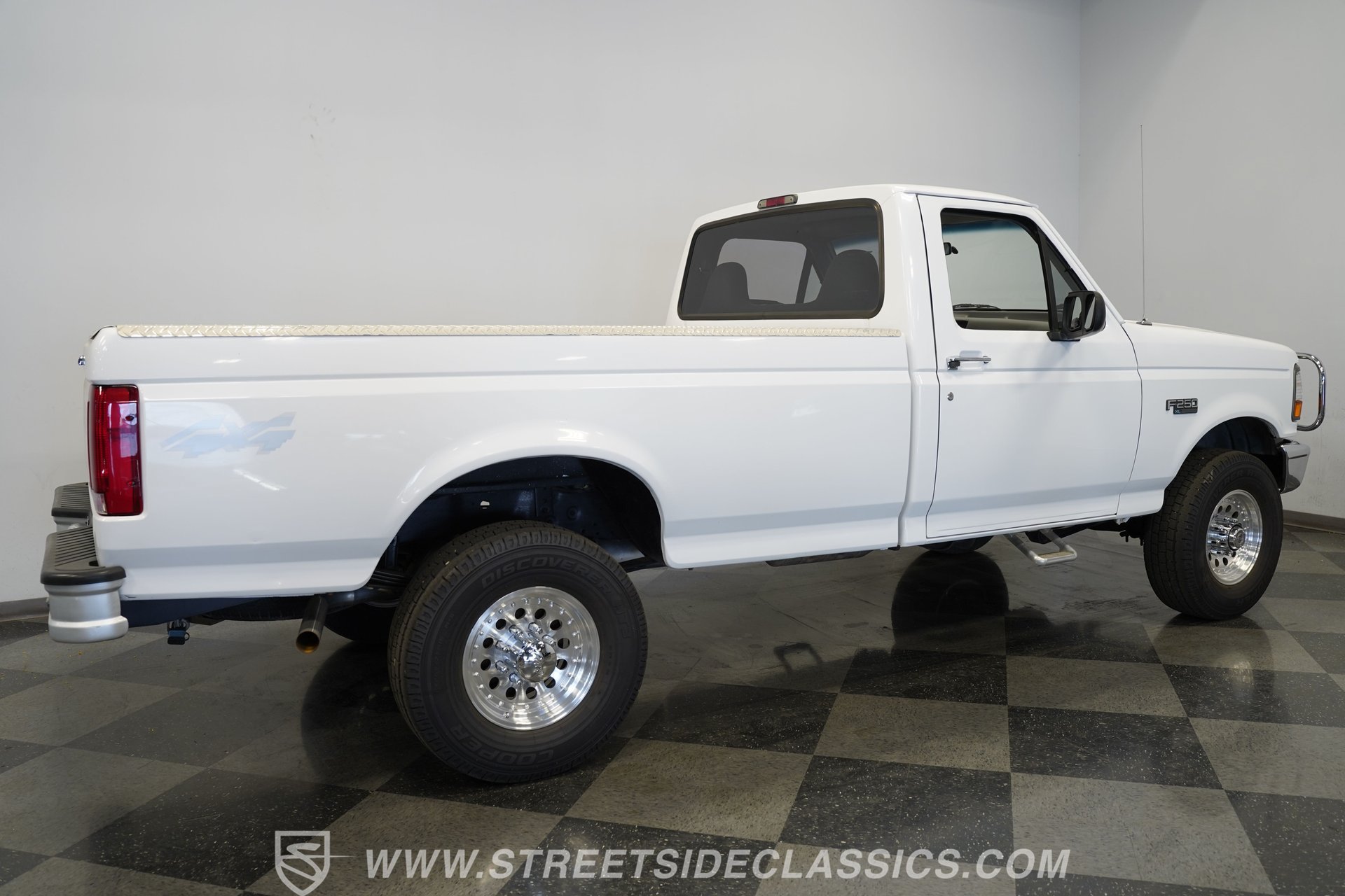 Used 1996 Ford F250 4x4 Regular Cab image 13