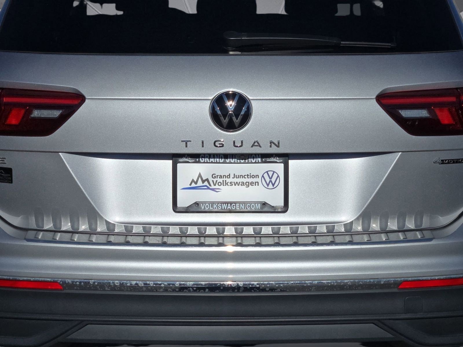 Used 2022 Volkswagen Tiguan SE image 18
