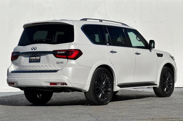 Certified 2023 INFINITI QX80 Premium Select w/ Cargo Package image 4