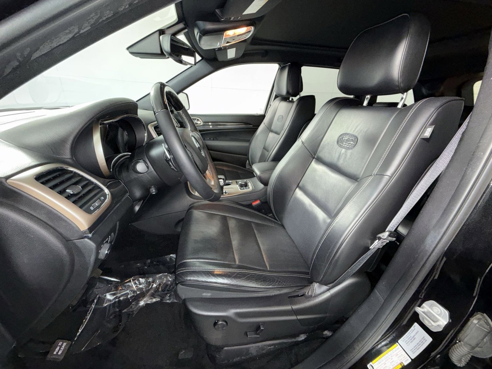 Used 2015 Jeep Grand Cherokee Overland w/ Advanced Technology Group image 13