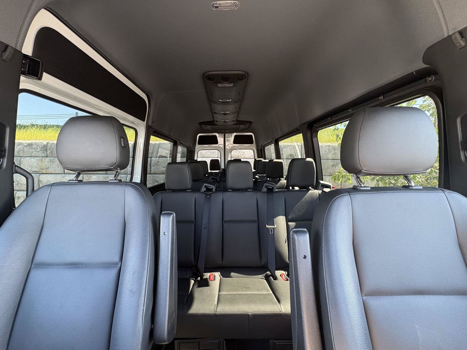 Used 2024 Mercedes-Benz Sprinter 2500 image 12