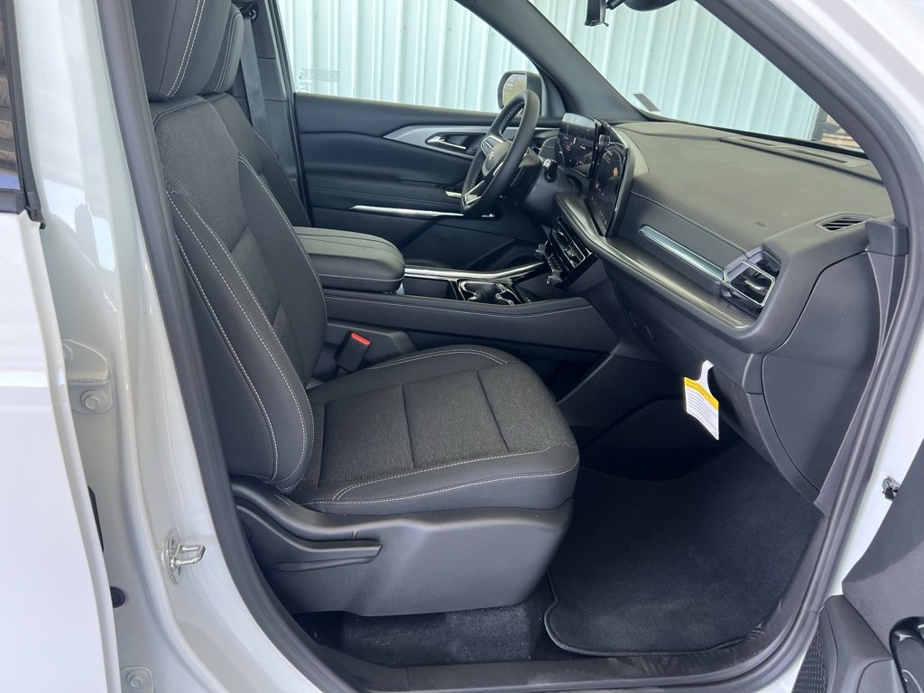 New 2026 Chevrolet Traverse LT w/ Sun and Wheel Package image 27