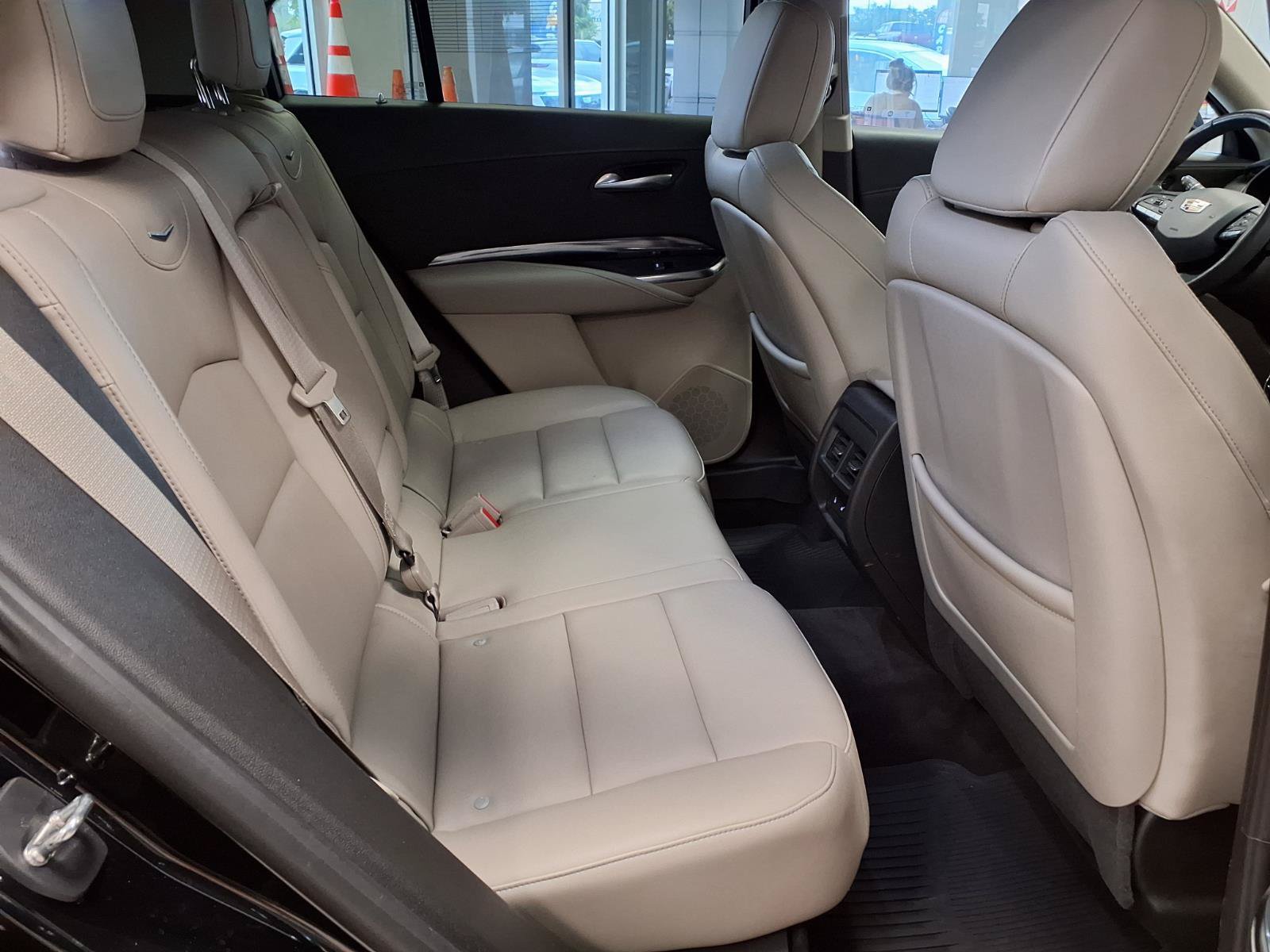 Certified 2023 Cadillac XT4 Luxury w/ Cold Weather Package AWD/4WD image 14