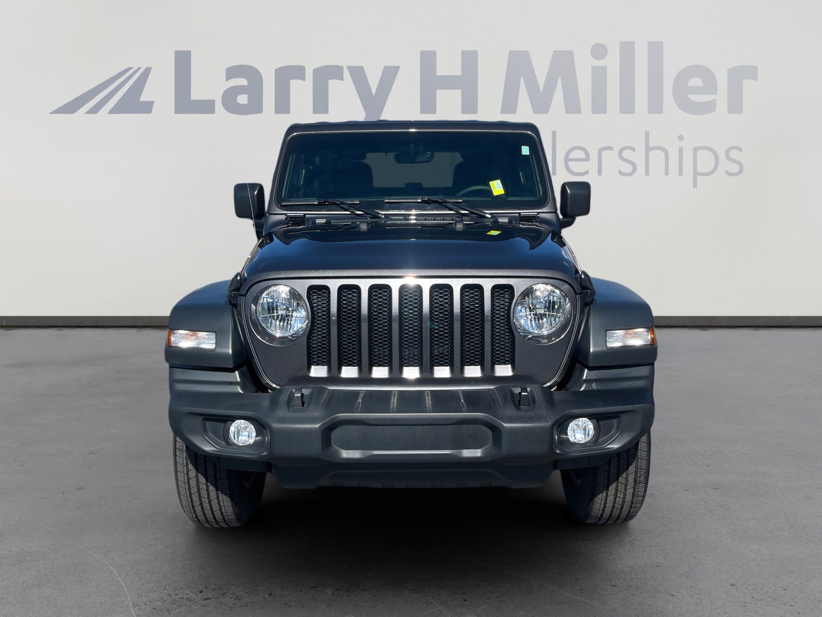 Used 2023 Jeep Wrangler Sport S image 8
